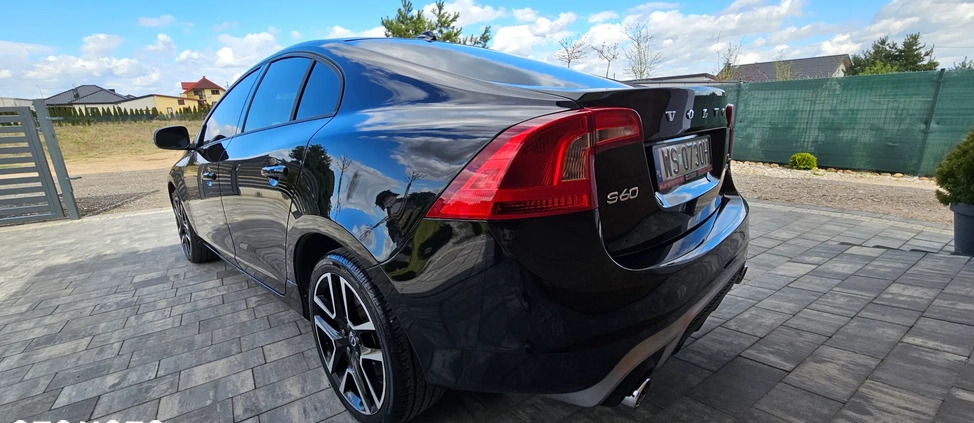 Volvo S60 cena 61500 przebieg: 144700, rok produkcji 2017 z Siedlce małe 137